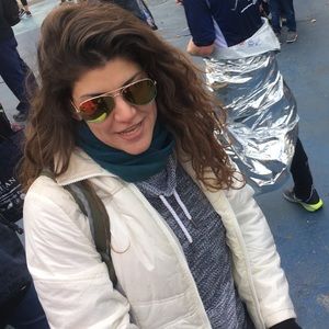 Meet your Posher, Ashley